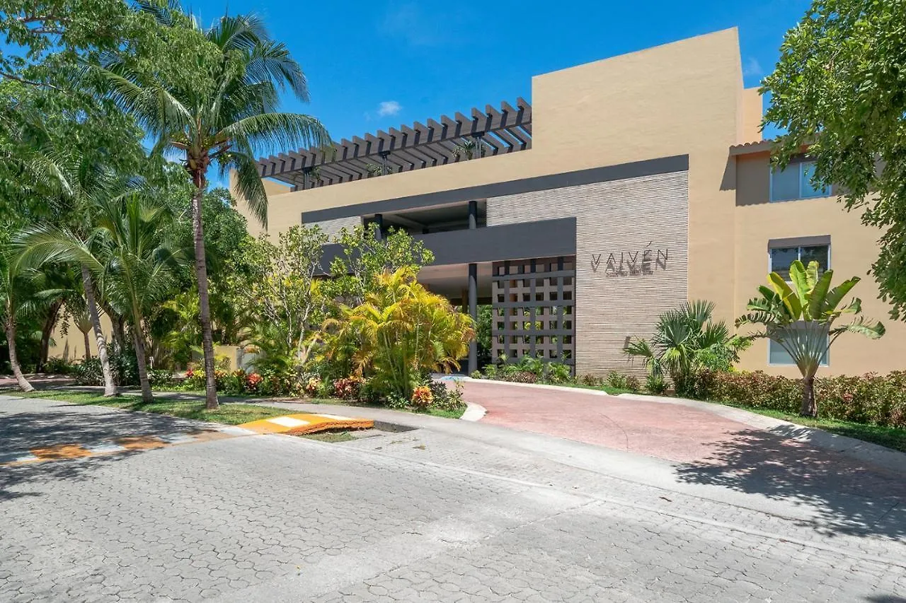 Holiday home Condo Valentine 5 Star, 4 Pools, Gym, Concierge Services, 24-Hr Security Playa del Carmen