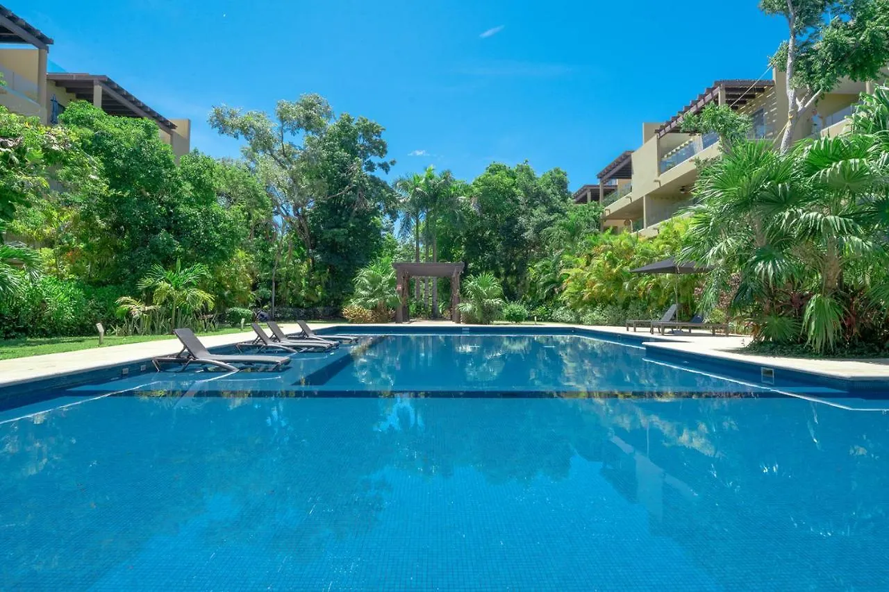 Condo Valentine 5 Star, 4 Pools, Gym, Concierge Services, 24-Hr Security Playa del Carmen Mexico