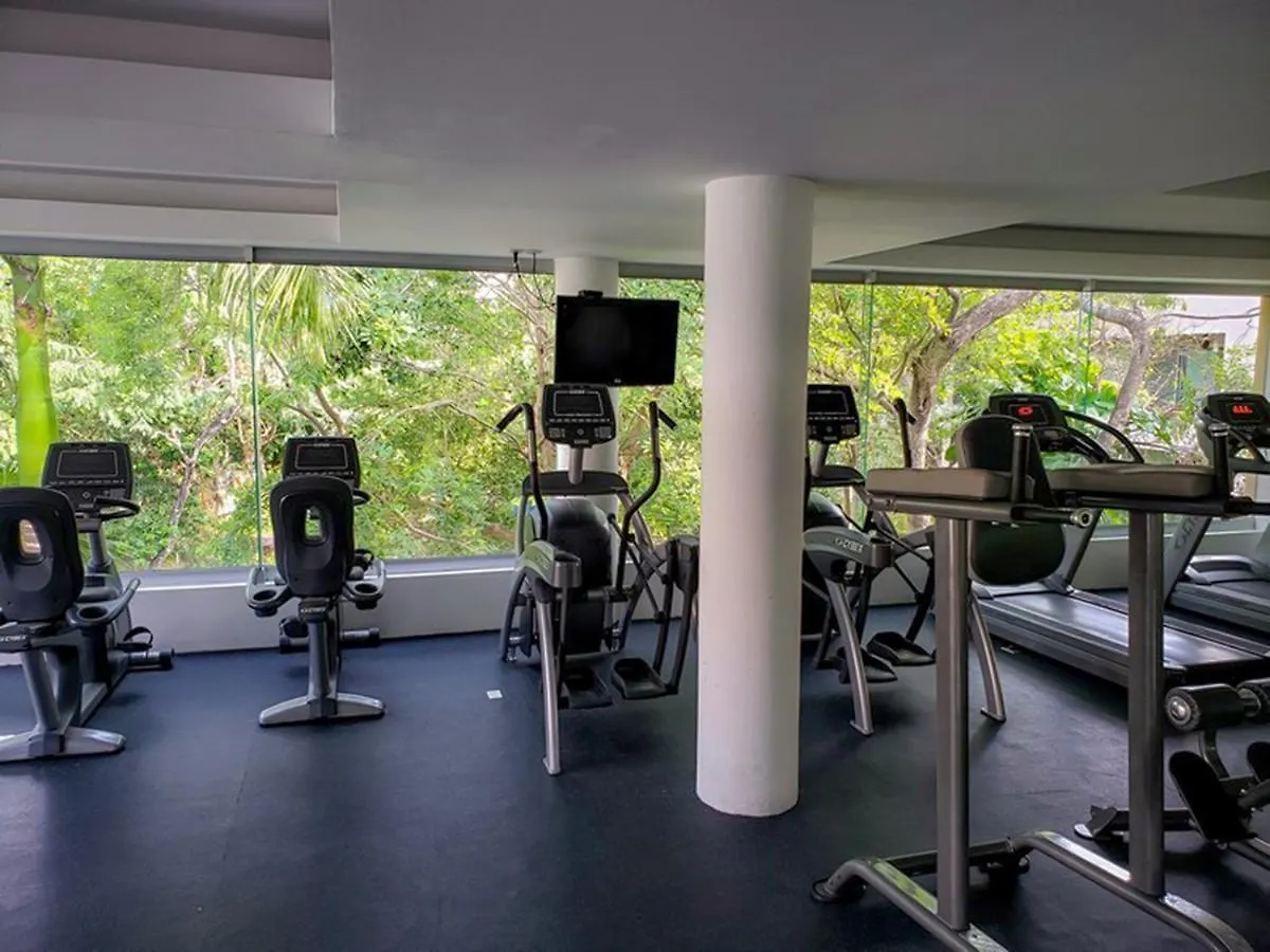 Condo Valentine 5 Star, 4 Pools, Gym, Concierge Services, 24-Hr Security Playa del Carmen
