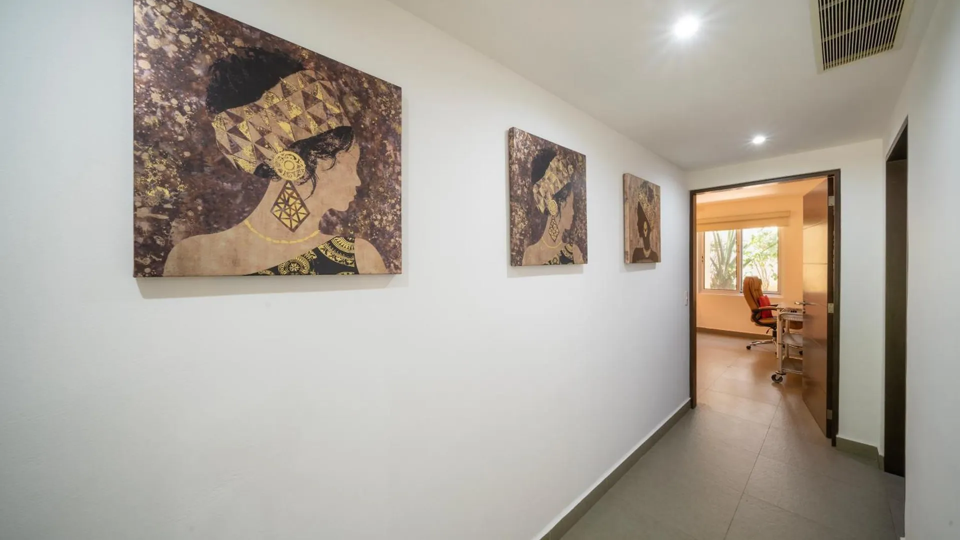 Condo Valentine 5 Star, 4 Pools, Gym, Concierge Services, 24-Hr Security Playa del Carmen Holiday home