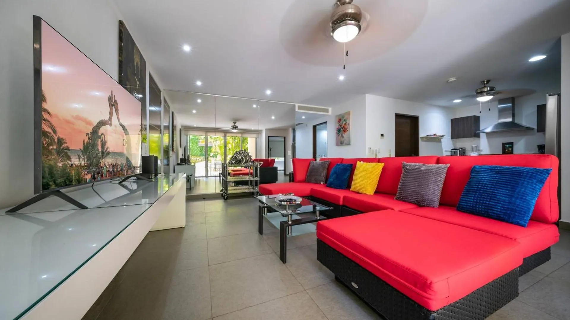 Holiday home Condo Valentine 5 Star, 4 Pools, Gym, Concierge Services, 24-Hr Security Playa del Carmen Mexico