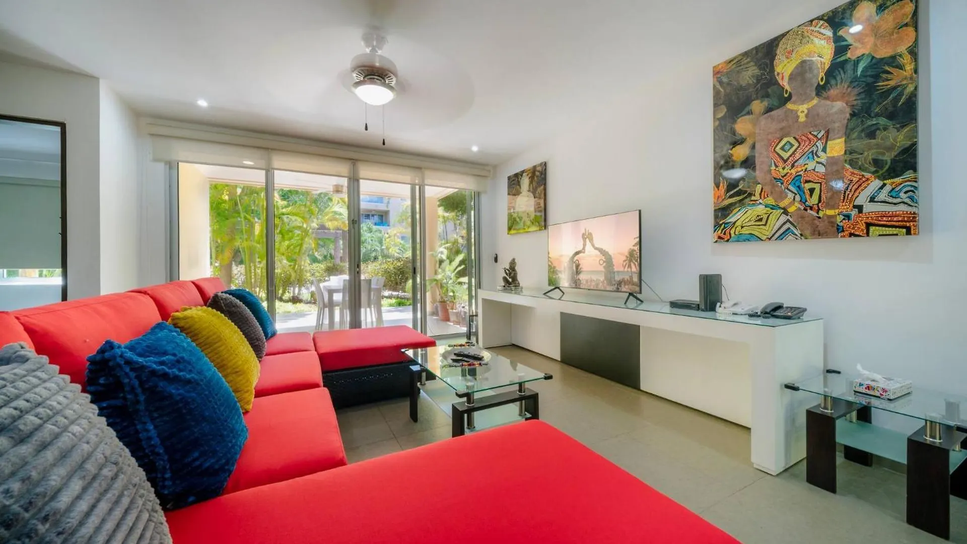 Condo Valentine 5 Star, 4 Pools, Gym, Concierge Services, 24-Hr Security Playa del Carmen Holiday home