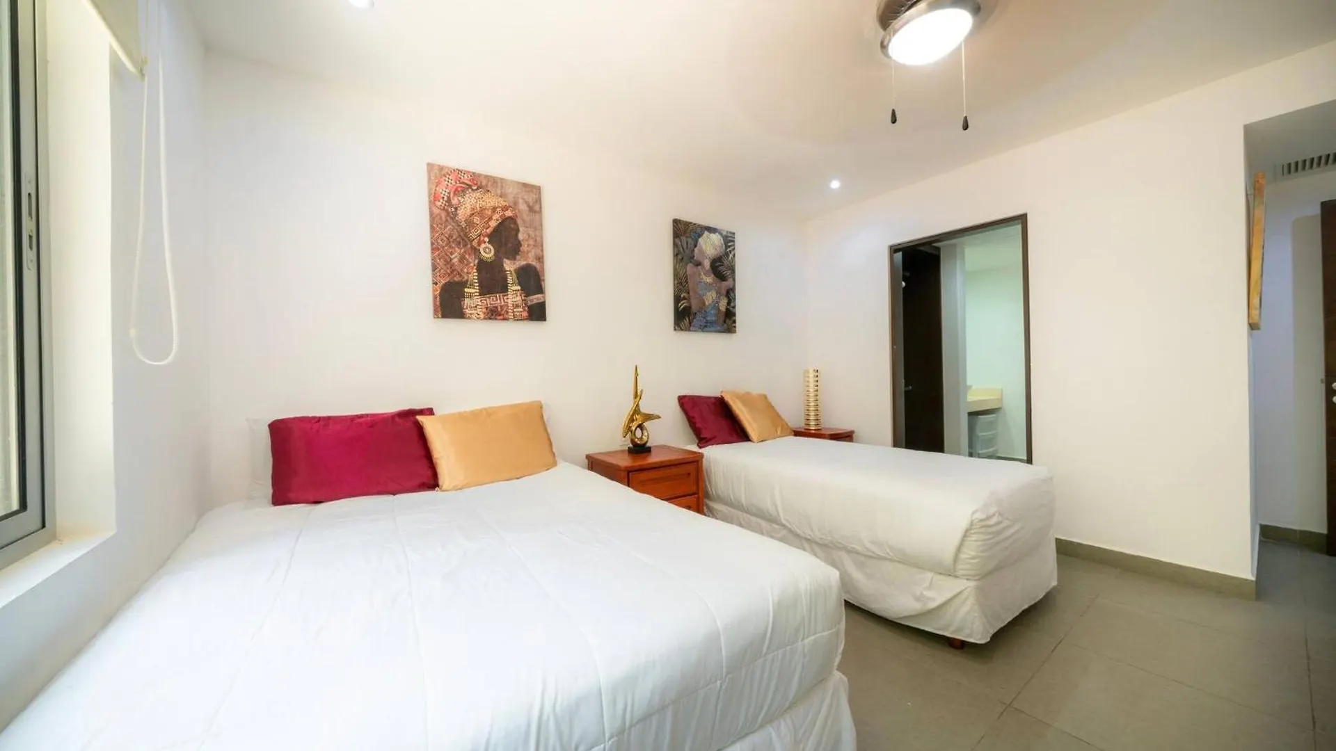 Condo Valentine 5 Star, 4 Pools, Gym, Concierge Services, 24-Hr Security Playa del Carmen 0*,  Mexico